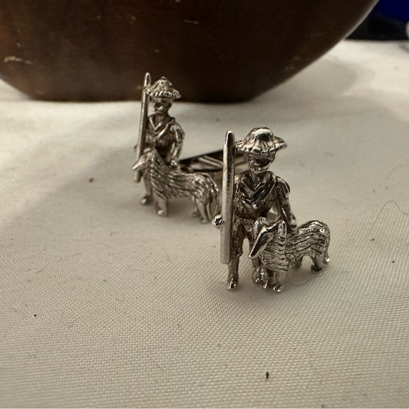 SARAH COV. CUFFLINKS - Picture 2 of 5